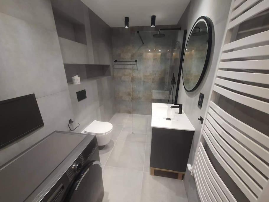 Mieszkanie W Nowoczesnym Halo Apartament W Centrum วรอตซวาฟ ภายนอก รูปภาพ