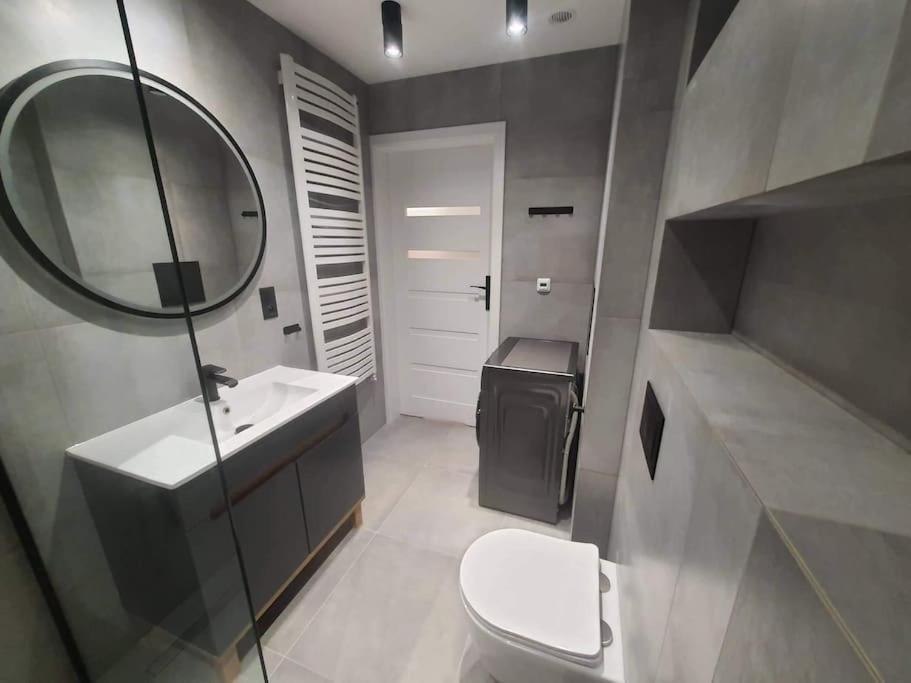 Mieszkanie W Nowoczesnym Halo Apartament W Centrum วรอตซวาฟ ภายนอก รูปภาพ