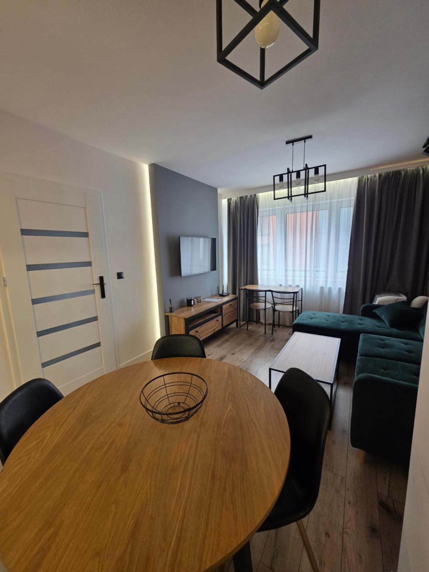 Mieszkanie W Nowoczesnym Halo Apartament W Centrum วรอตซวาฟ ภายนอก รูปภาพ
